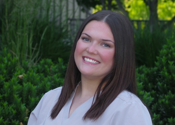Madi, Dental Assistant